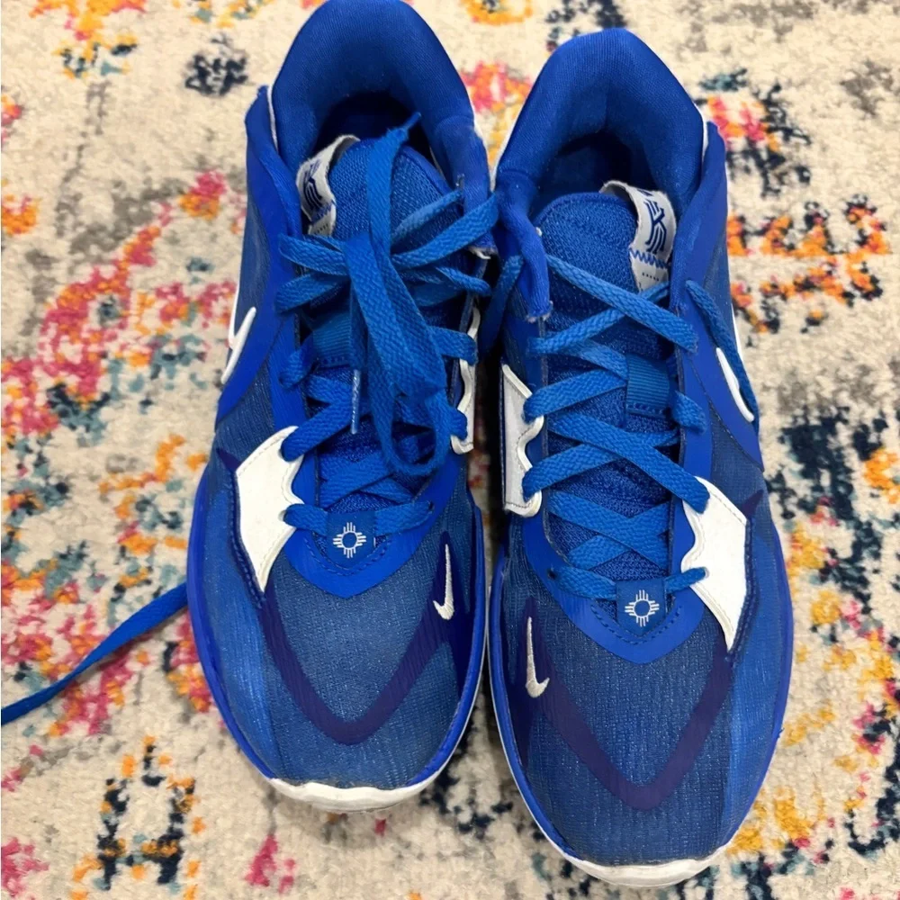 Nike stylish kyrie